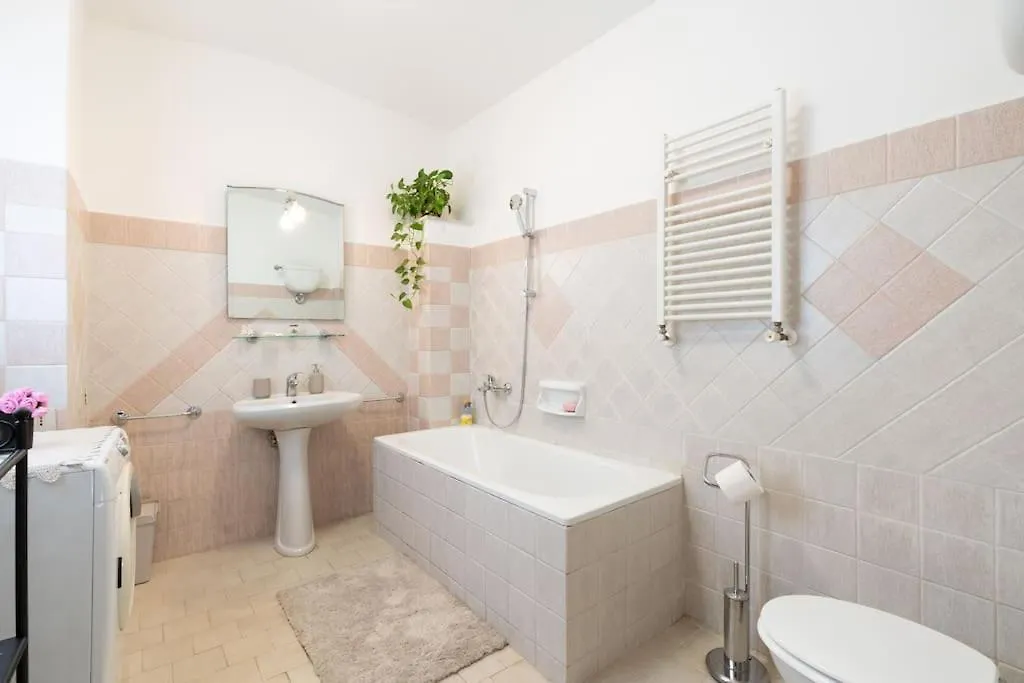 Holiday home A 300Mt Dalla Metro Linea C - Dimora Intima E Tranquilla Rome